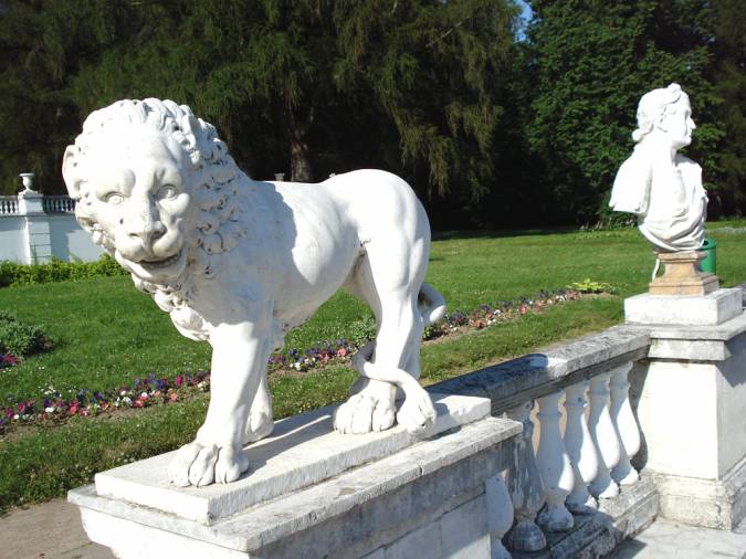 Скульптуры Архангельского