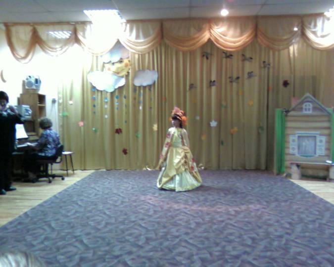 Анюта проводит конкурс-игру