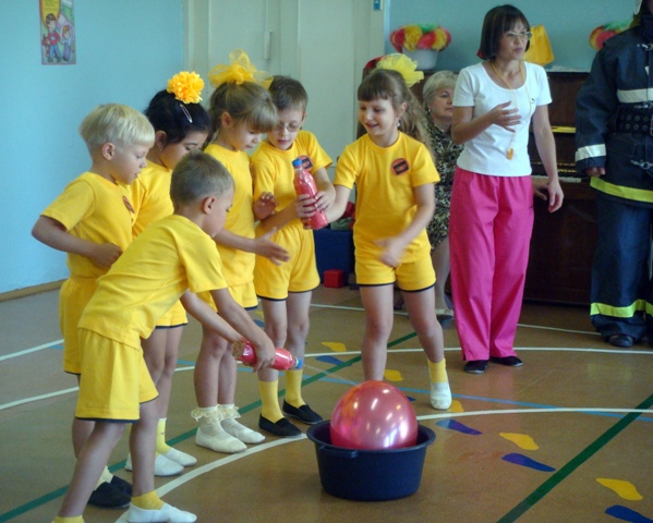 Спортивный праздник Юный пожарный 2010 год