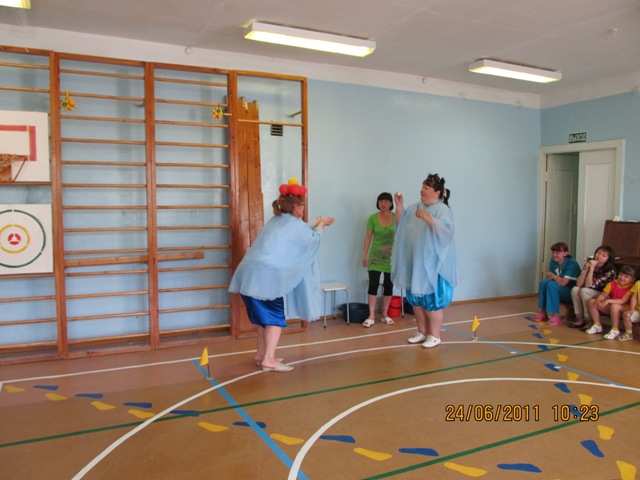 Мыльные пузыри Радужка и Яркоцветик.