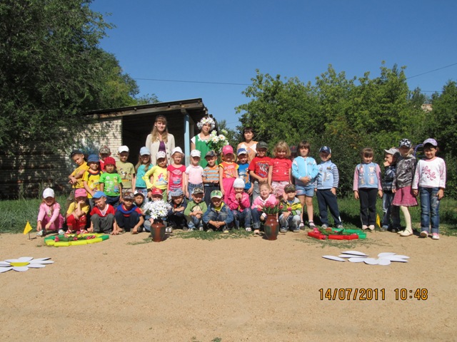 Спортивное развлечение Луговые цветы с детьми старшего дошкольного возраста.