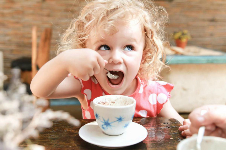С какого возраста детям можно пить кофе