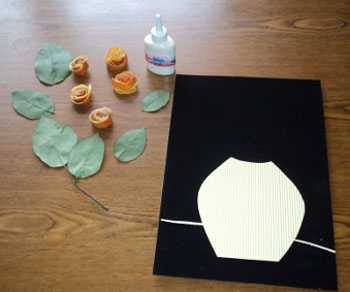 Фон аппликации &ndash; черная бархатная бумага. 