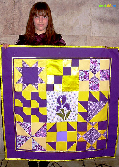 Лоскутное панно «Ирис»