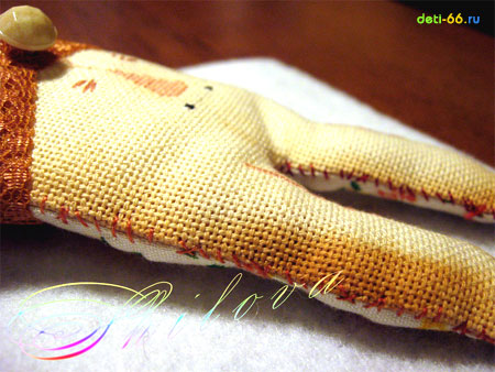 Вышитая игрушка «Mrs Lapin»