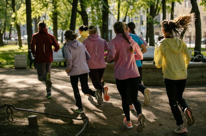  Спортивная одежда должна легко отстирываться, быстро сохнуть, без труда разглаживаться. 