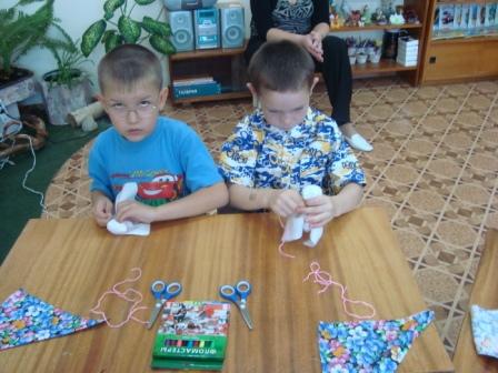 Занятие «Куклы из бабушкиного сундука»