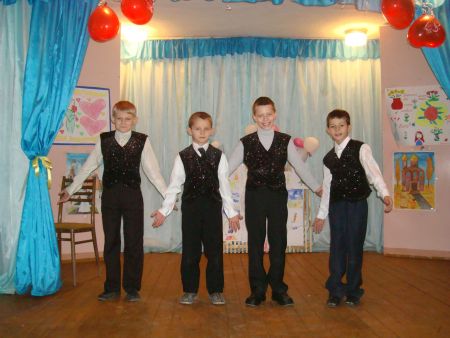 3. Концерт «Поздравляем вас, девчата!»