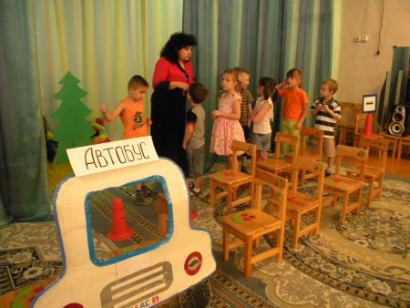 3. Вспомним правила поведения в общественном транспорте 