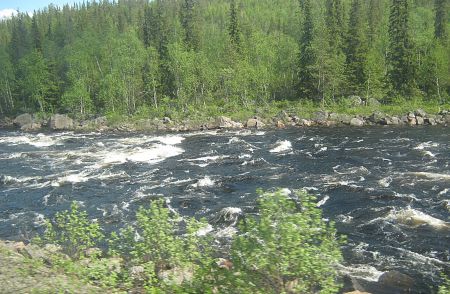 Это речка Кола. 