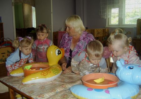 1. «Мы капитаны! А кораблики у нас пока бумажные!»