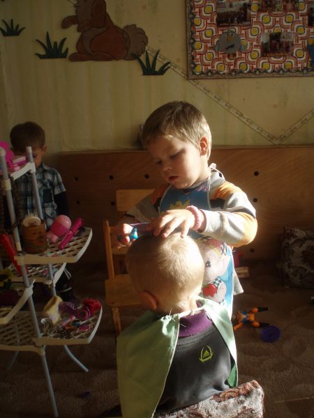 3. Парикмахер