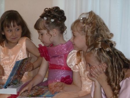 5. «Смотрите, что нам подарили!»