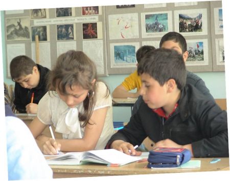 2. «Может,  подсмотреть?!»