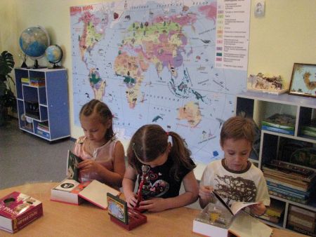 В исследовательском центре можно заглянуть в микроскоп