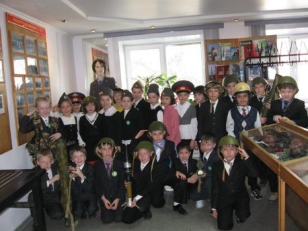 Как знать, немного подрастём, служить в полицию пойдём!