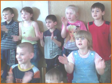 эмоциональный заряд от просмотра спектаклей помогает многим детям