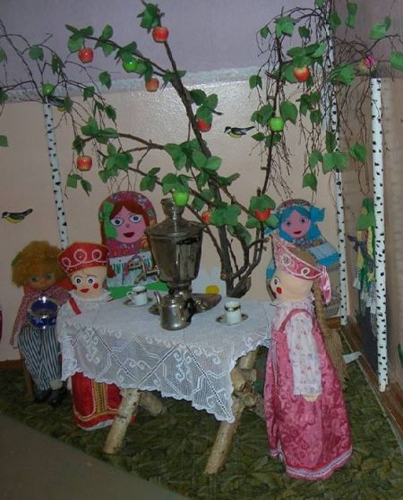 Уютно у матрёшек в гостях! Музей матрёшек в нашей группе.