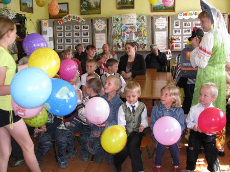 Прощание со сказочными героями