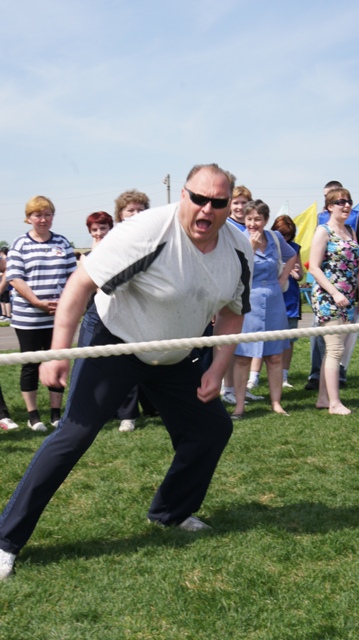 За свою команду болею.