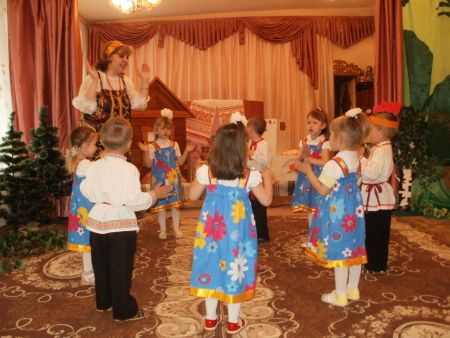 В хоровод мы встали &ndash; солнышко позвали!