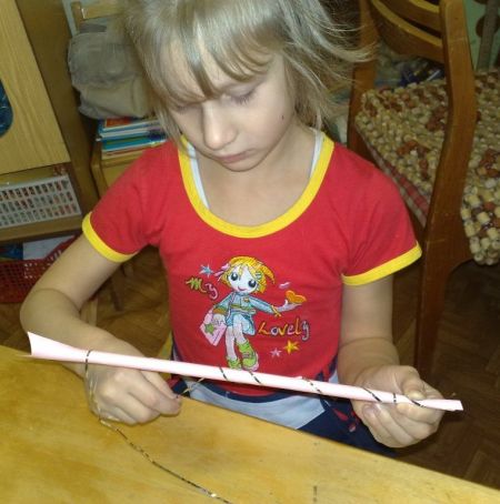 Заготовка оборачивается новогодним «дождиком»