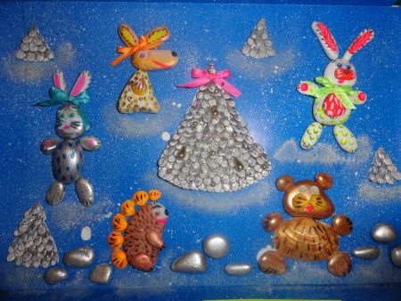 Панно из природного материала «Звери водят хоровод».