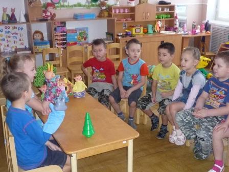 Знакомство с нравственными качествами через проигрывание сказочных сюжетов