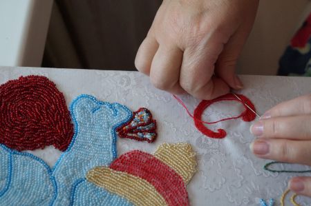 Панно «Веселый снеговик» в технике бисероплетения.