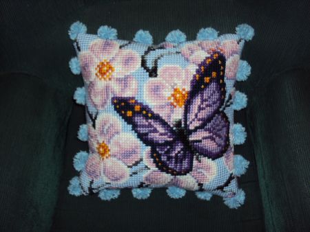 Фиолетовая бабочка