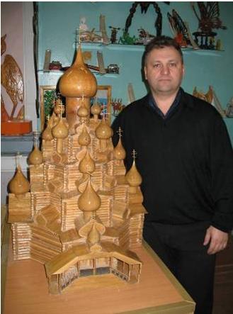 3. 22 – главая Преображенская церковь. Фото с автором