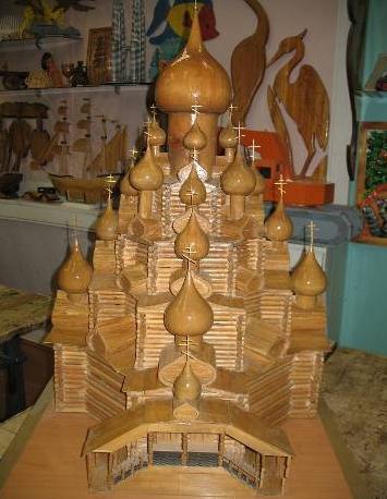 22 – главая Преображенская церковь. Вид спереди.