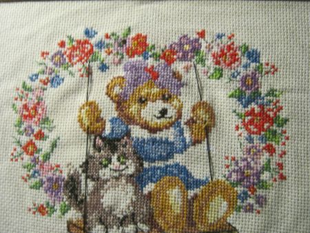 Вышивка «Качели»