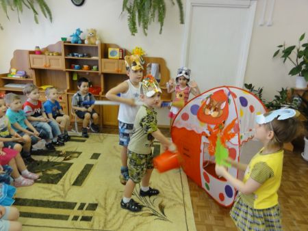 Фото 1. «Тили-бом, тили-бом, загорелся кошкин дом!» (Инсценировка сказки)