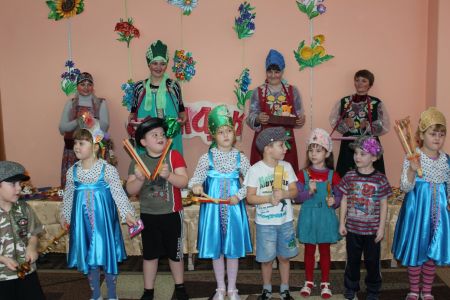 1. Исполнение частушек-круговушек