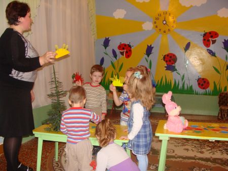 Дидактическая игра «Колючие ёжики»