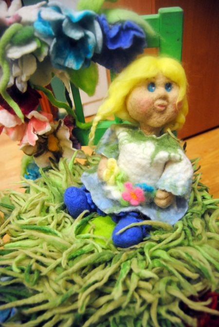 Так родилась наша девочка, которая смотрит на мир голубыми глазами.