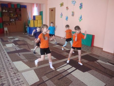 Жил на свете бурый мишка, его звали Винни-Пух (танец &laquo;Винни-Пух&raquo;)