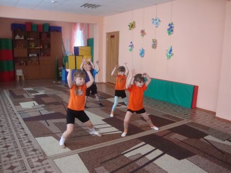 Ушки грел на солнце часто, их боялся простудить (танец &laquo;Винни-Пух&raquo;)