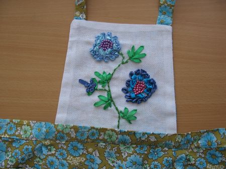 Вышитый нагрудник