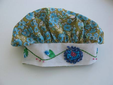 Поварской колпак, вышитый лентами