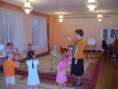 Музыкальное тематическое занятие «Дождик»