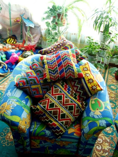 Подушечки с орнаментом