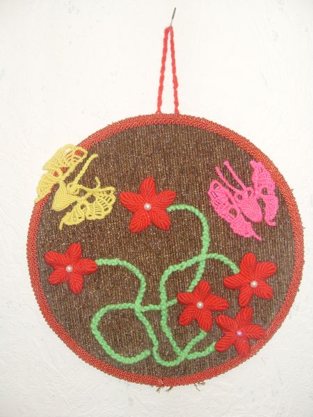 «Бабочки на цветах» в технике макраме