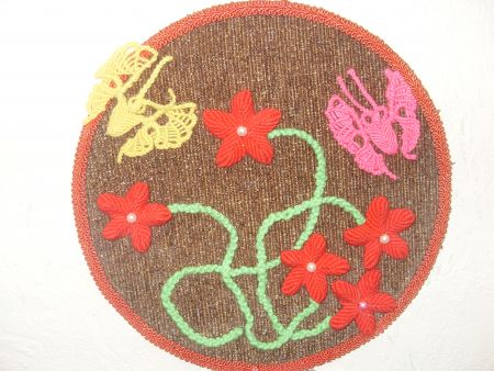 «Бабочки на цветах» в технике макраме