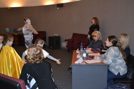 Фото 3. Жюри серьезное и строгое.