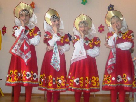 Фото 2. «Песня Трубадурочек»