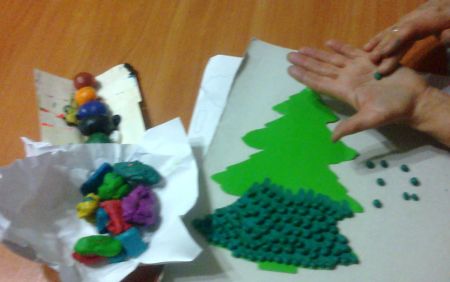 Пластилиновая картина &laquo;На опушке леса&raquo; 