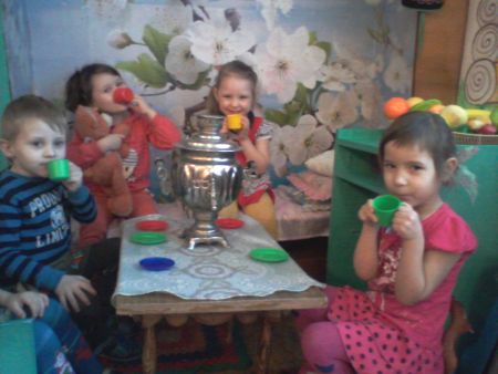 Проводится дидактическая игра «Найди пару».