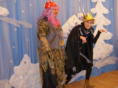 3. Неразлучные друзья вынашивают коварные замыслы.